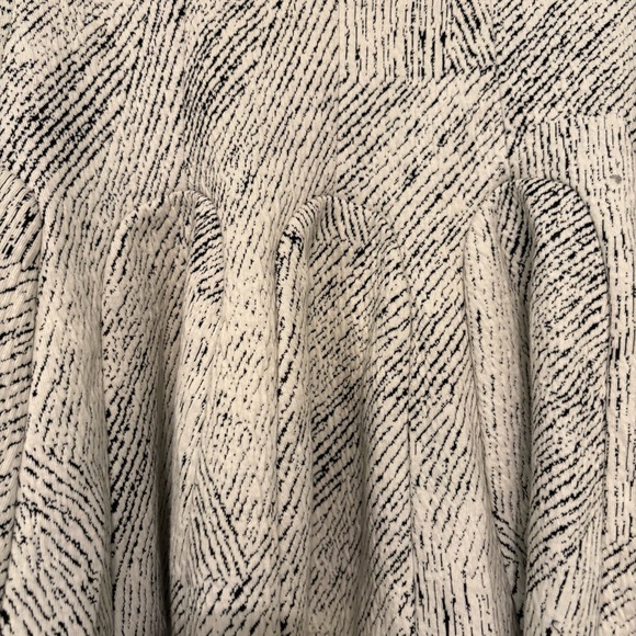 NWT, Banana Republic Flare Peplum Mini Skirt White Black, Sz 2 - Picture 9 of 13